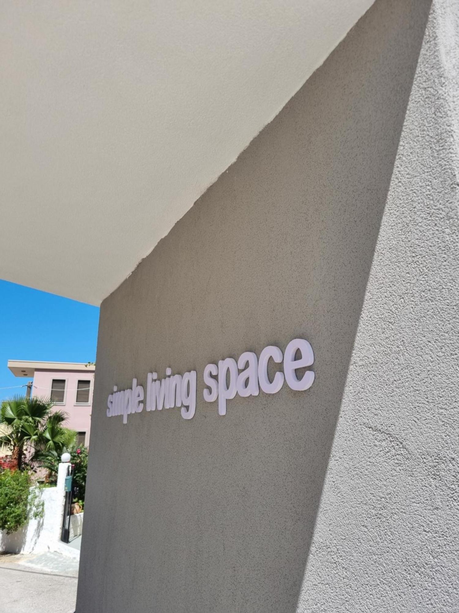Eloque Simple Living Space Като-Дарацо Екстер'єр фото
