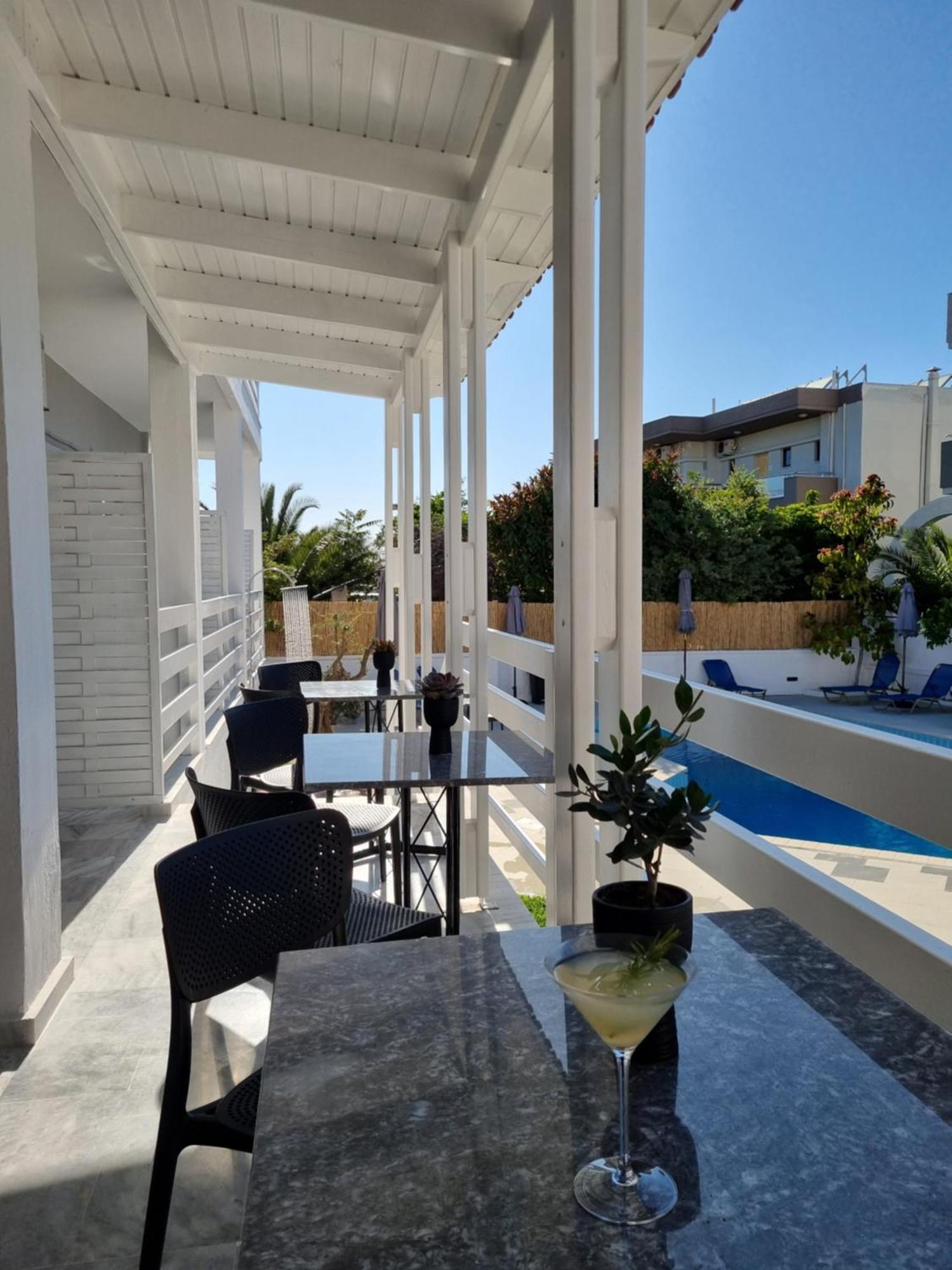 Eloque Simple Living Space Като-Дарацо Екстер'єр фото