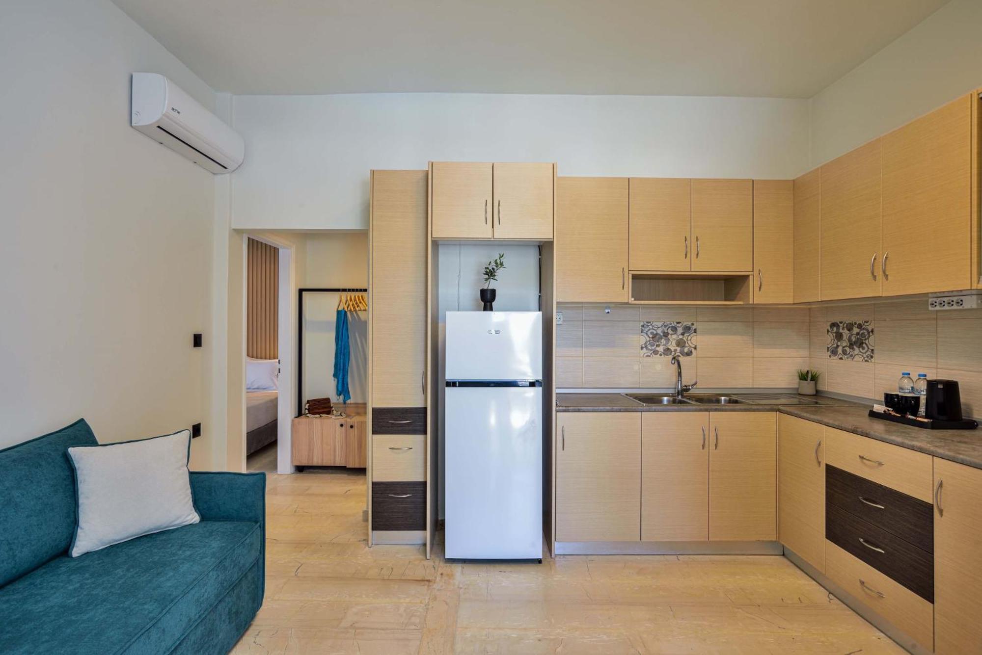 Eloque Simple Living Space Като-Дарацо Екстер'єр фото