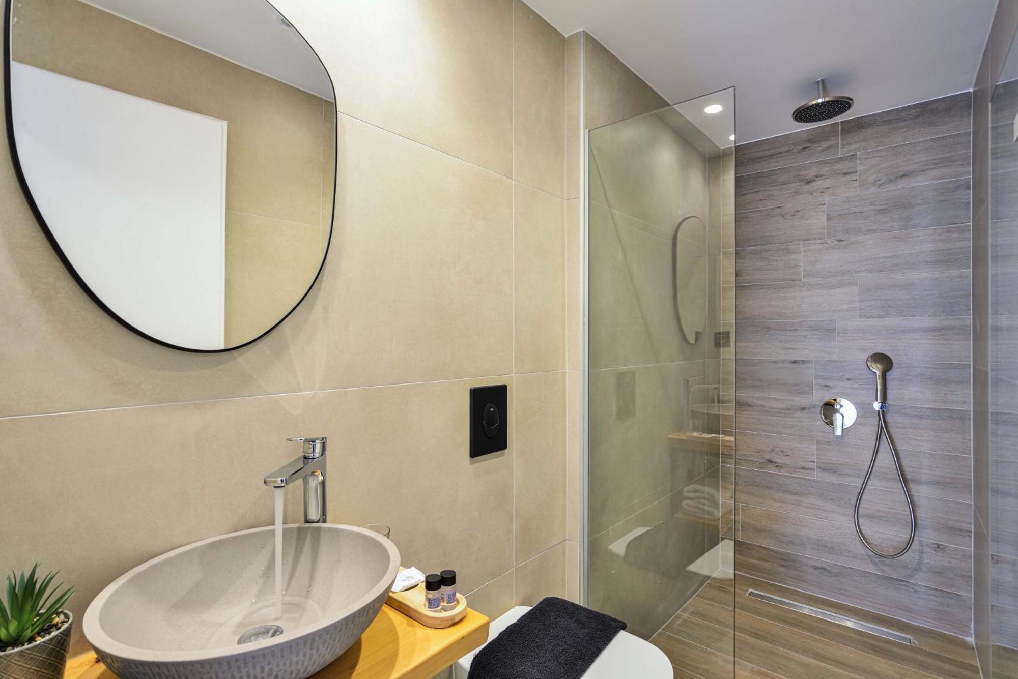 Eloque Simple Living Space Като-Дарацо Екстер'єр фото